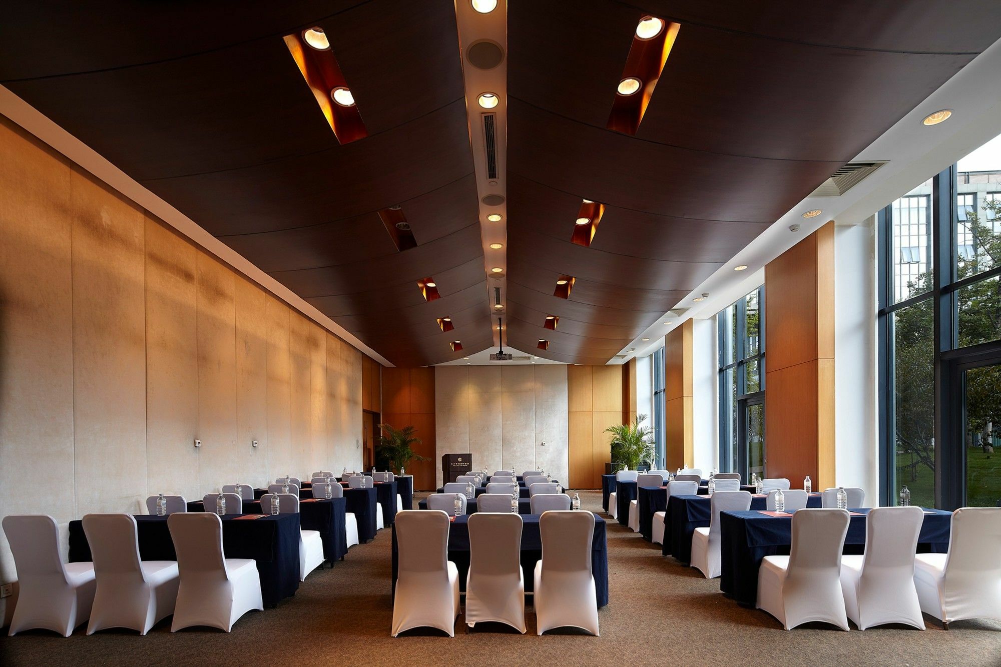 The Lakeview Hotel Beijing Eksteriør billede